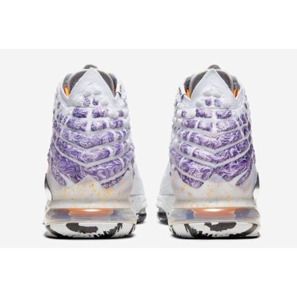 Nike LeBron 17 Bron 2K Playoffs Men's Size 6.5 White Multi basketball BQ3177-101 - Picture 6 of 8